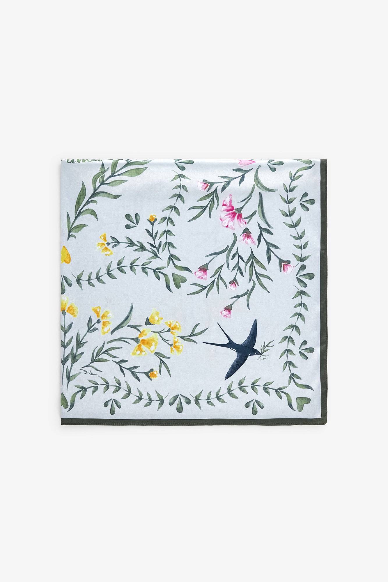 LENÇO FLORAL COM CORAÇÃO