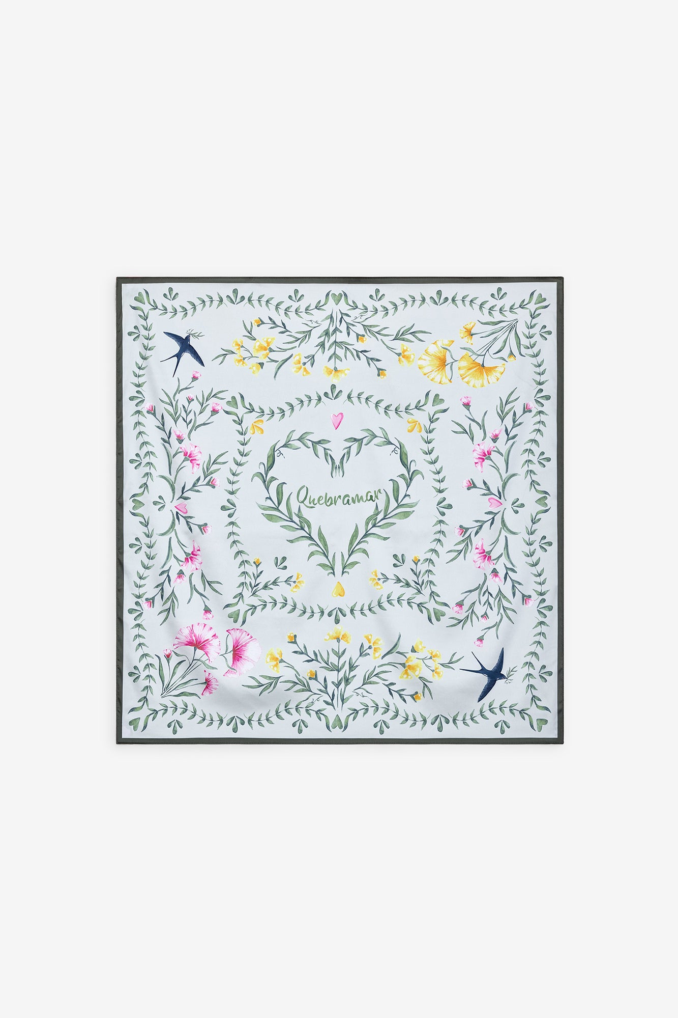 LENÇO FLORAL COM CORAÇÃO