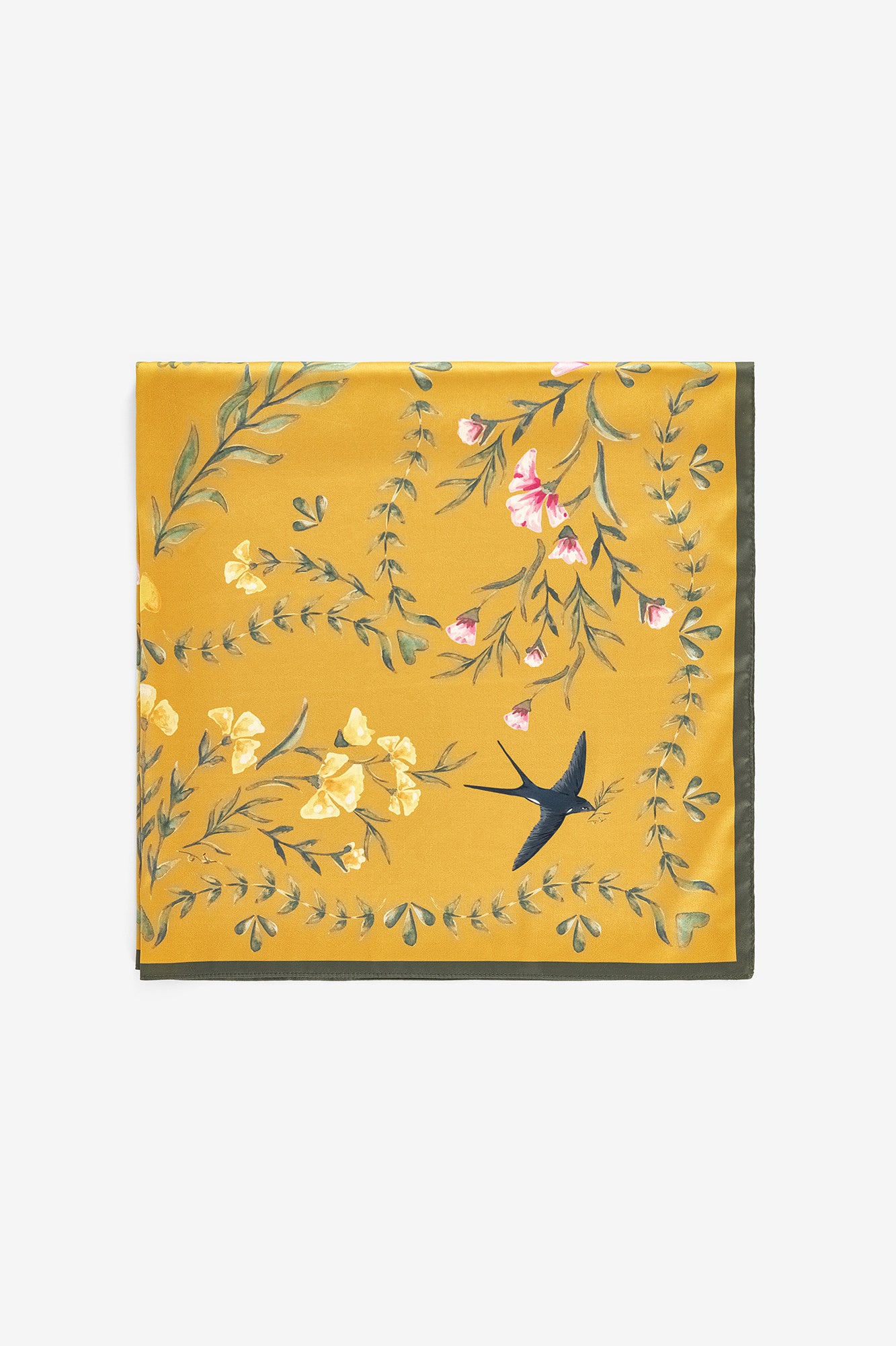 PAÑUELO FLORAL CON CORAZÓN