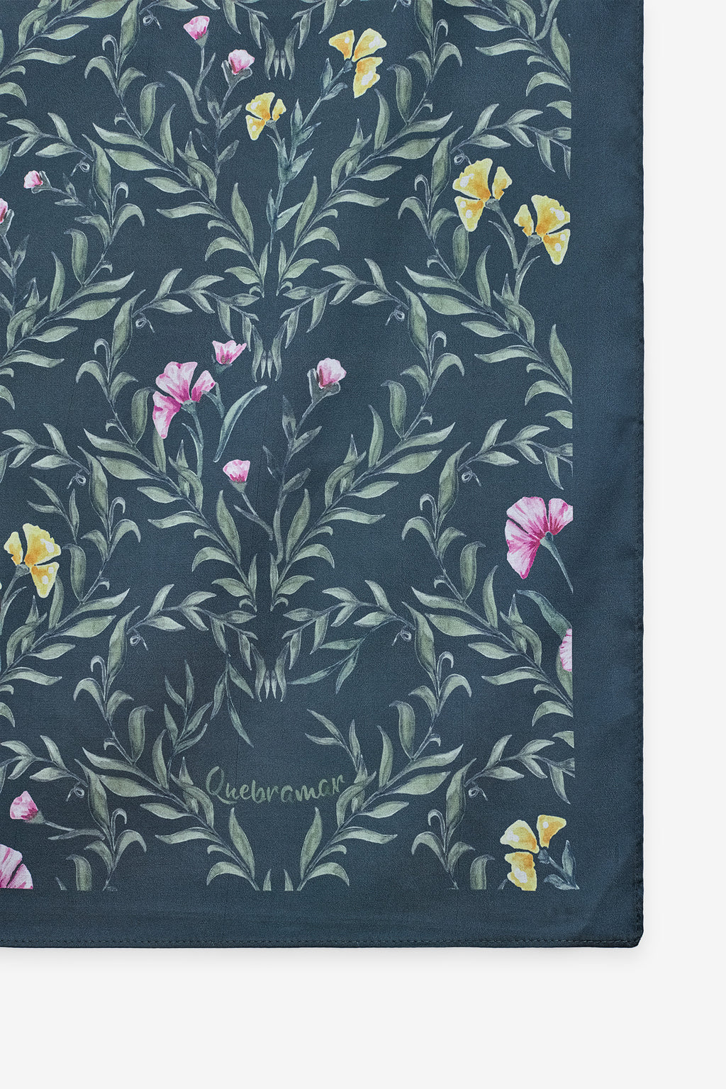 LENÇO COM ESTAMPADO FLORAL