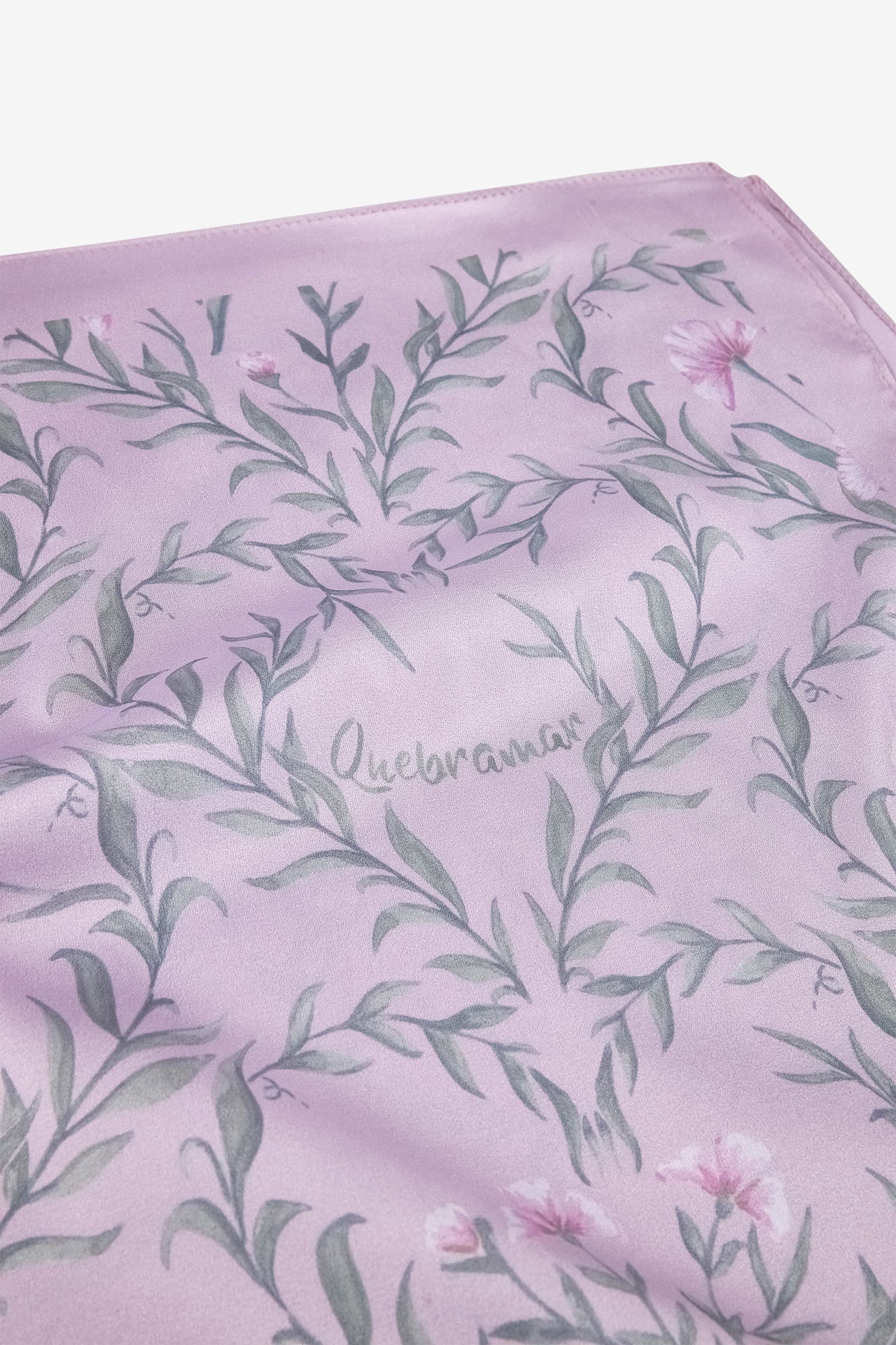 LENÇO COM ESTAMPADO FLORAL