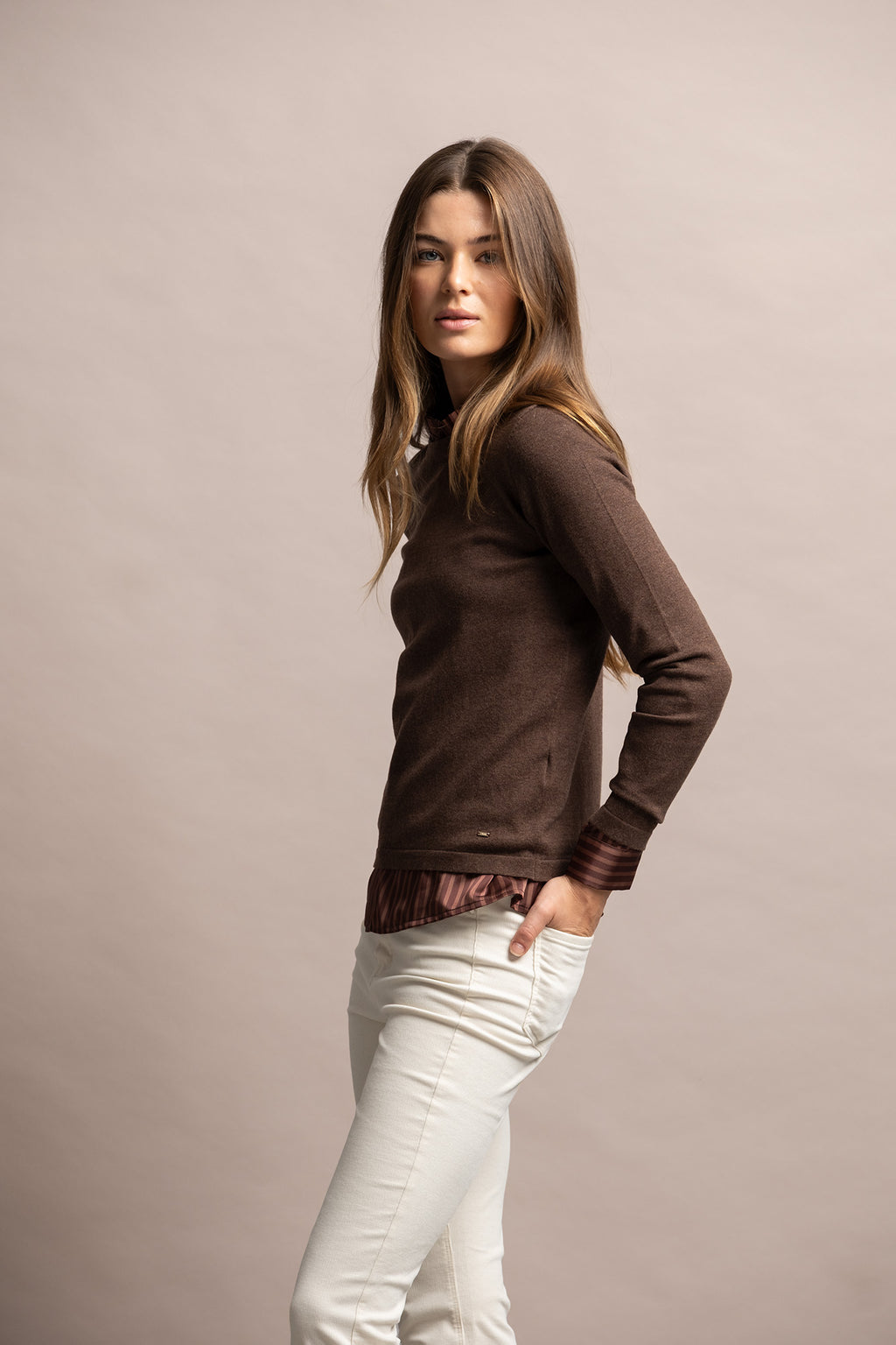 CAMISOLA DE MALHA COM DECOTE REDONDO