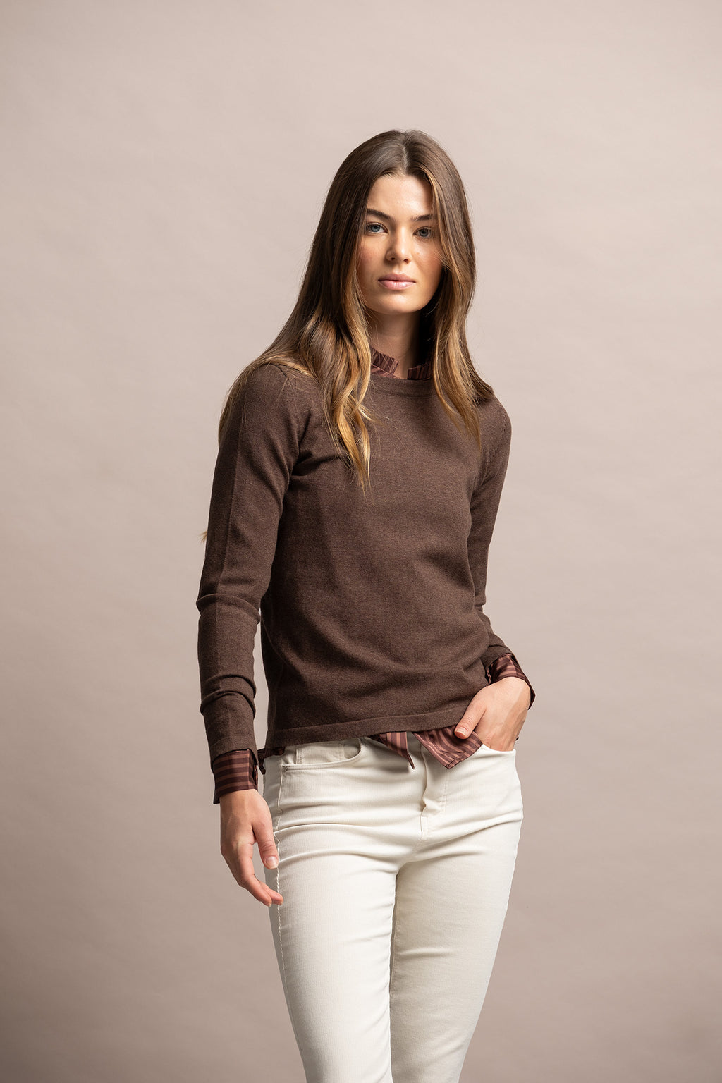 CAMISOLA DE MALHA COM DECOTE REDONDO