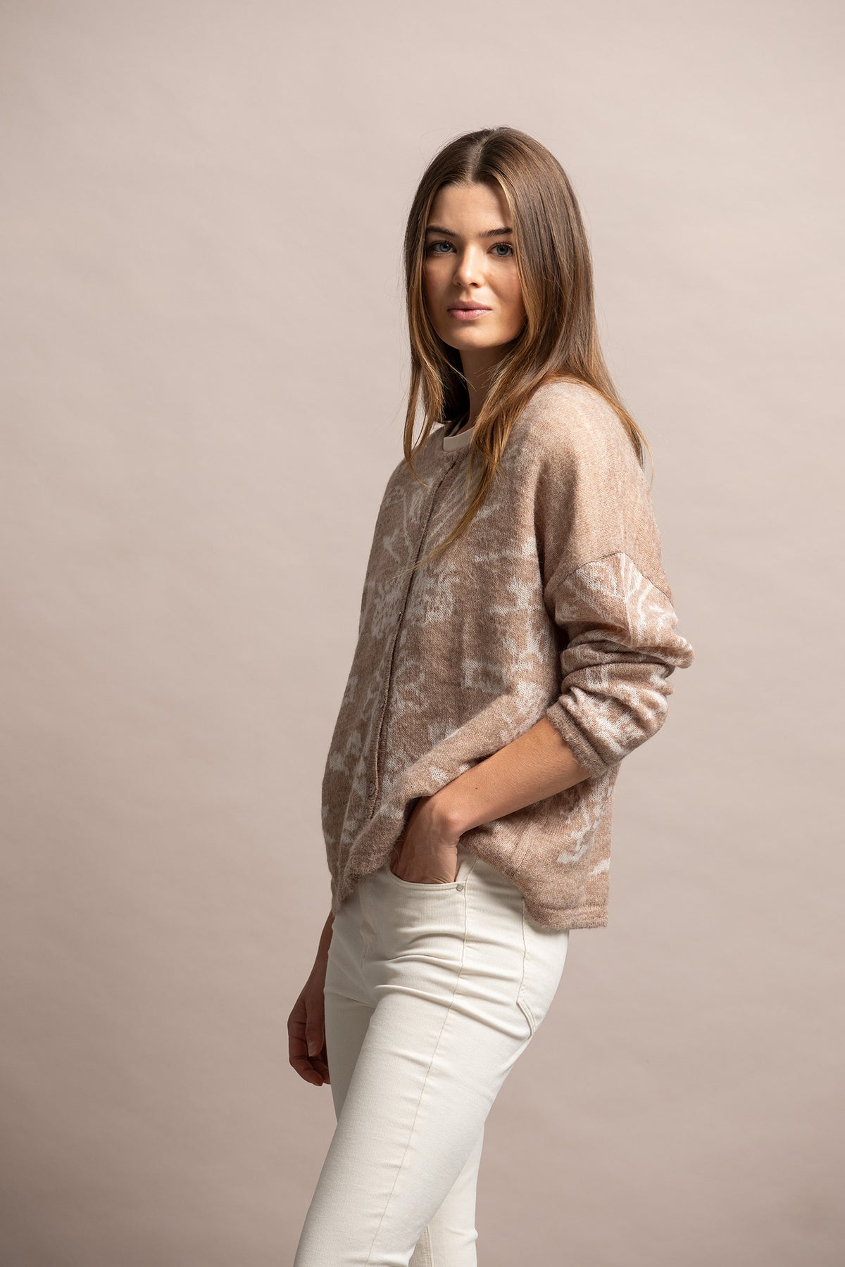 CASACO DE MALHA COM JACQUARD FLORAL