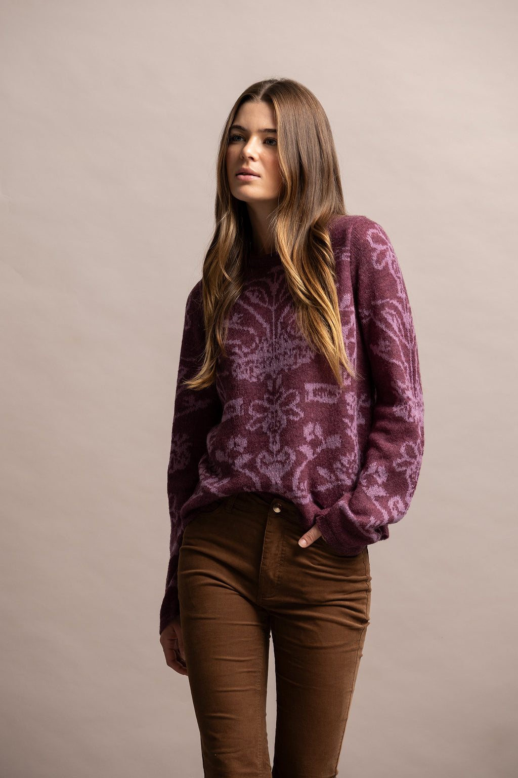 MALHA COM JACQUARD FLORAL