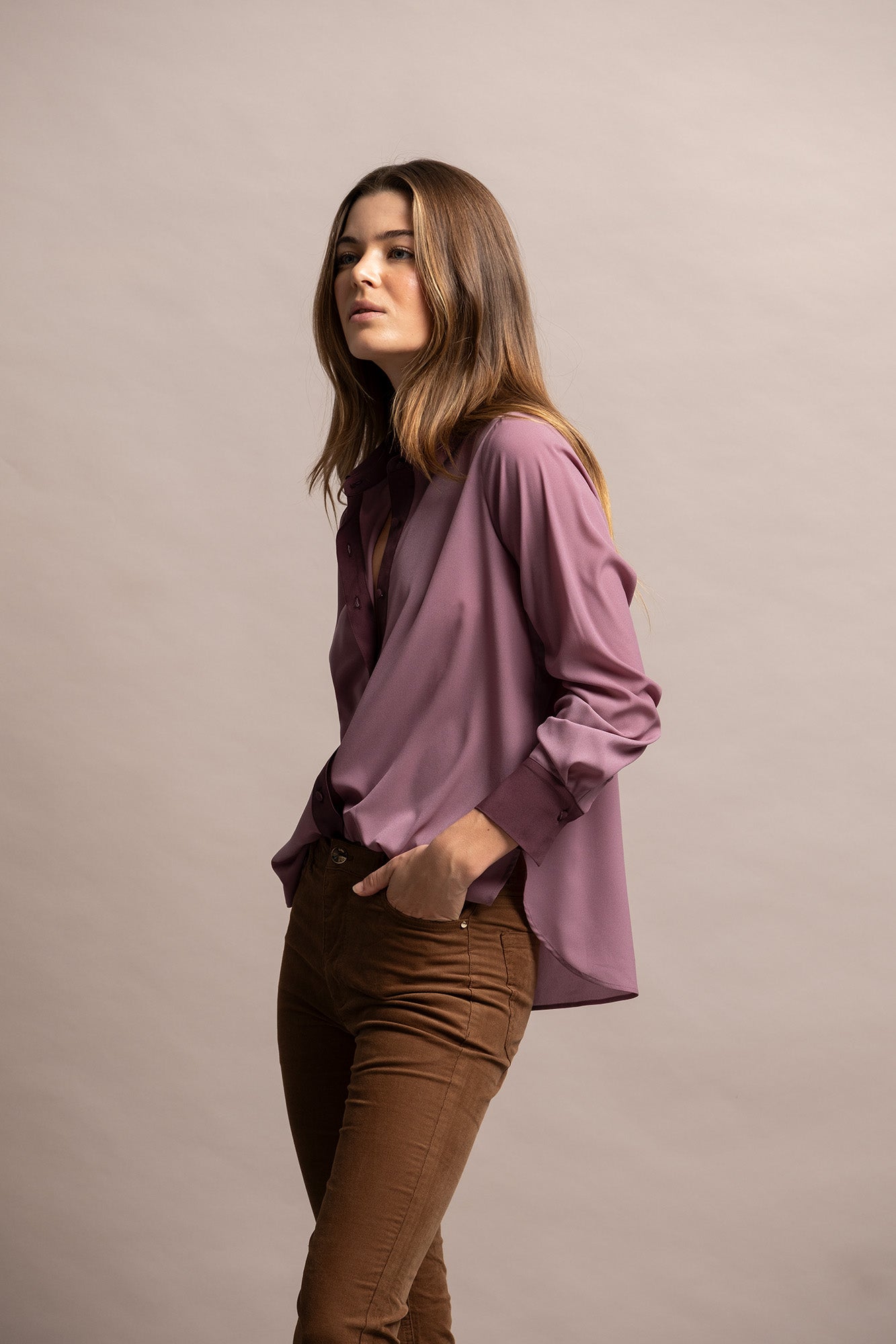 CAMISA COM CONTRASTE DE COR
