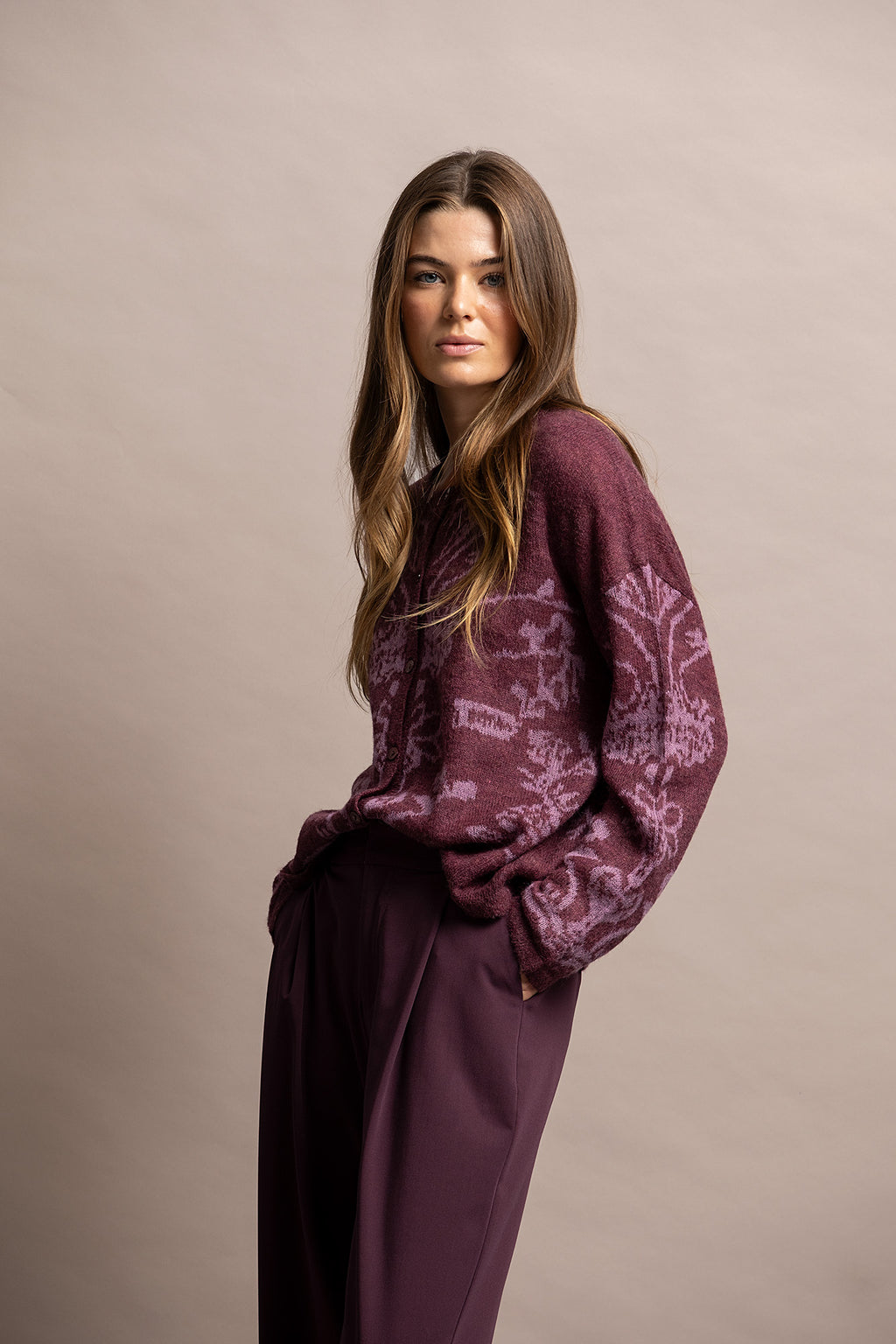 CASACO DE MALHA COM JACQUARD FLORAL