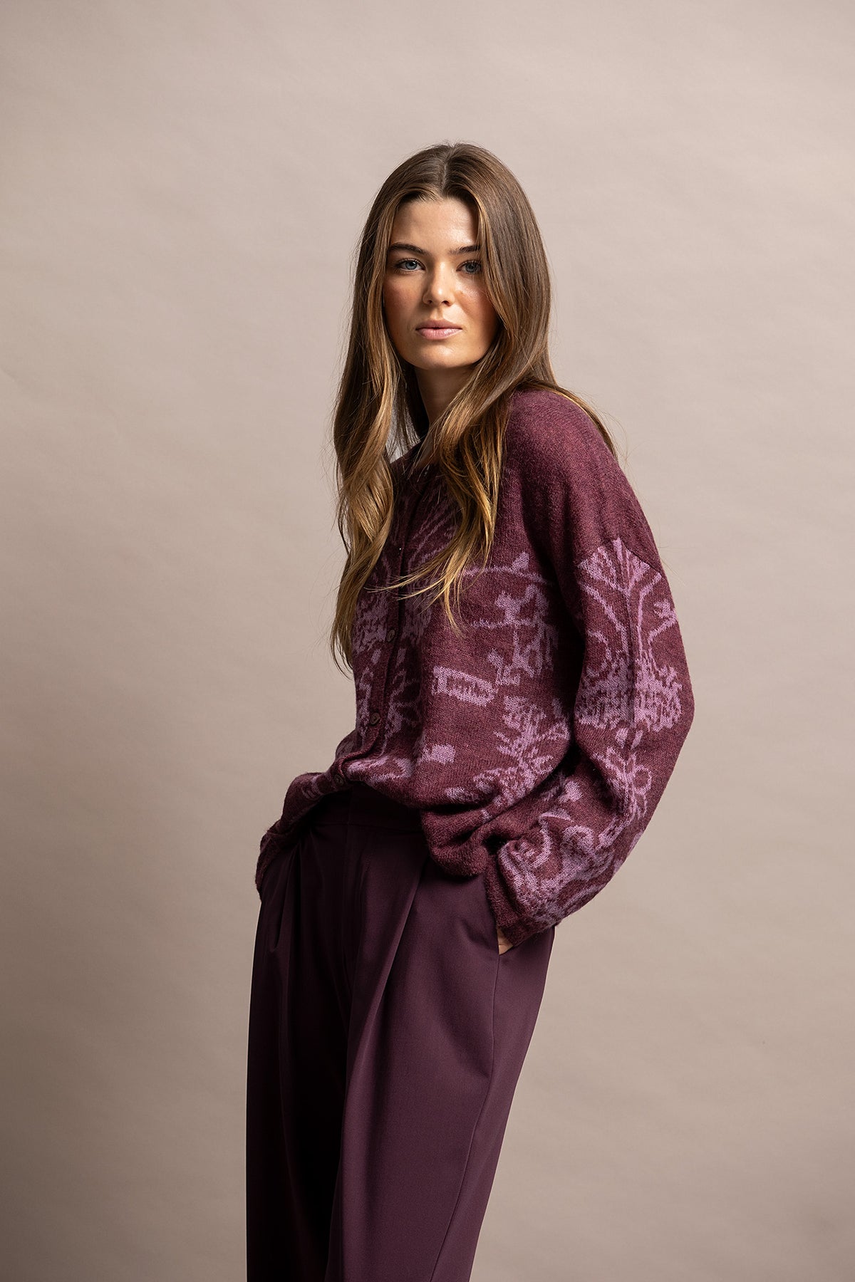 CASACO DE MALHA COM JACQUARD FLORAL