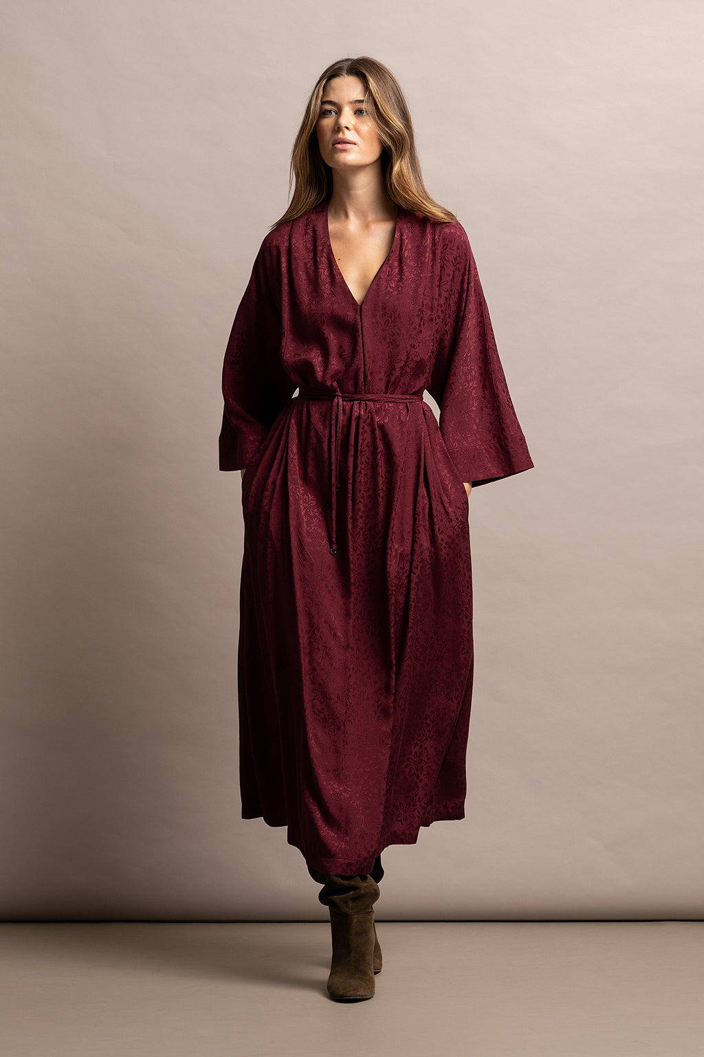 VESTIDO MIDI JACQUARD