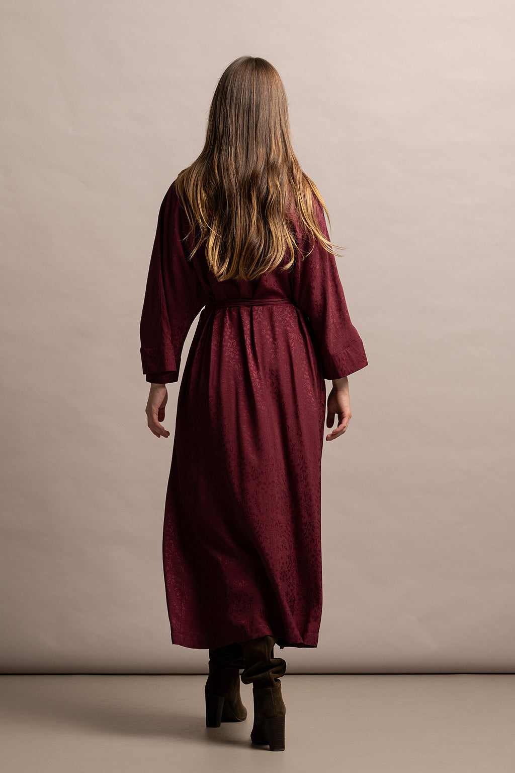 VESTIDO MIDI JACQUARD