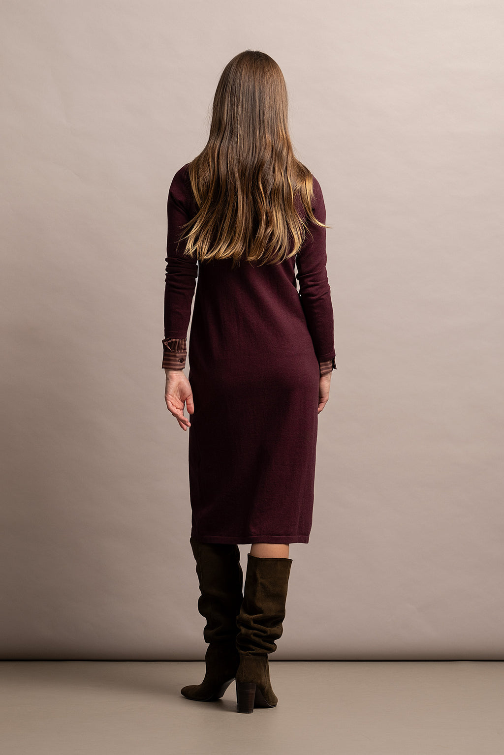 VESTIDO DE MALHA COM BOTÕES