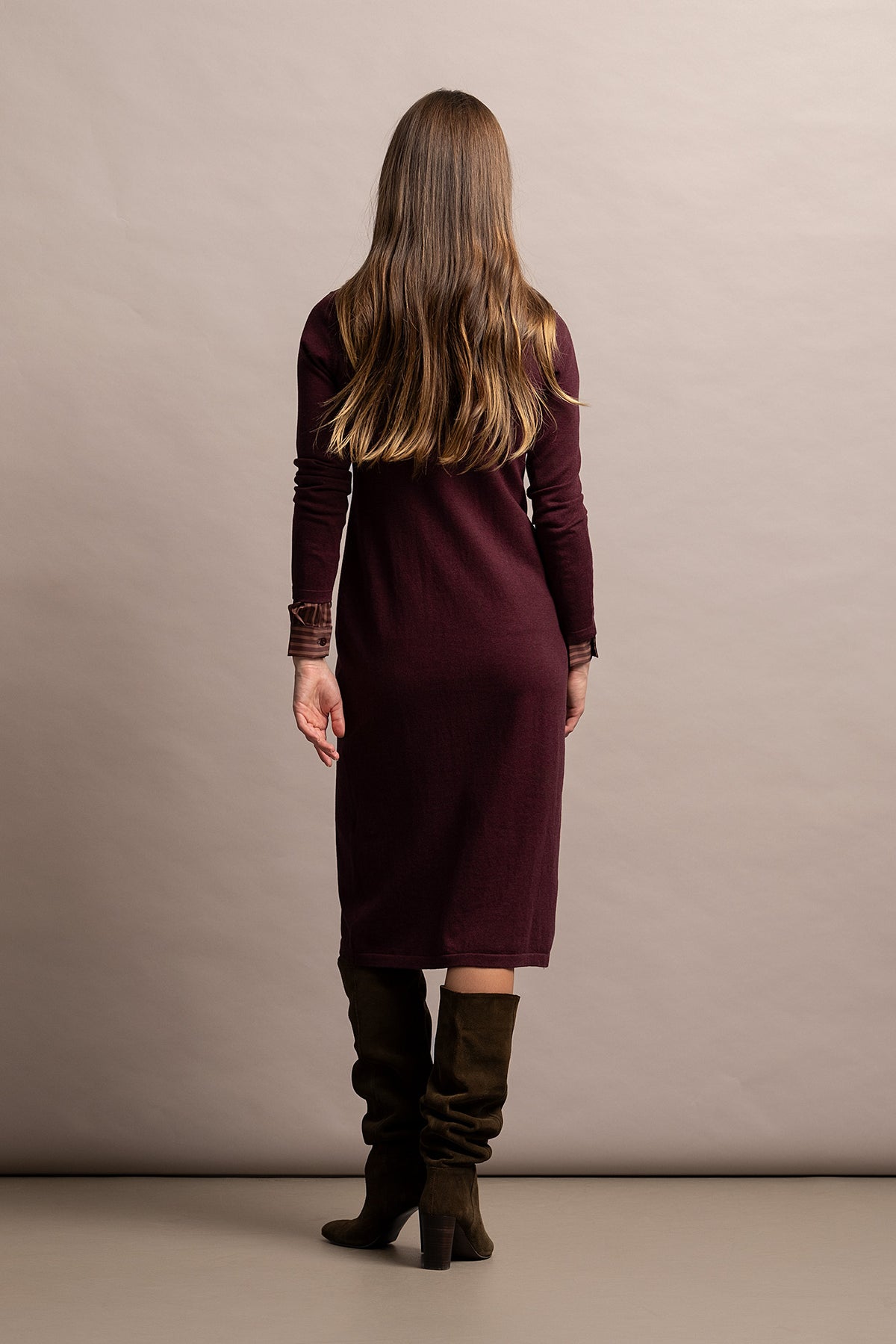 VESTIDO DE MALHA COM BOTÕES