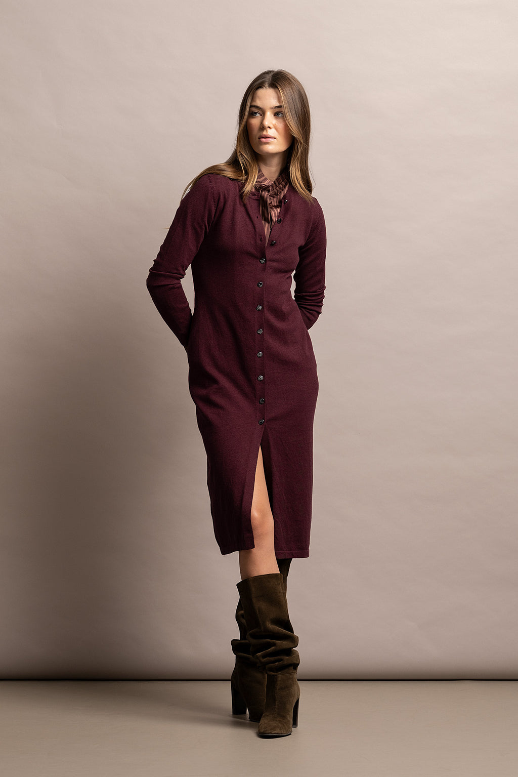 VESTIDO DE MALHA COM BOTÕES