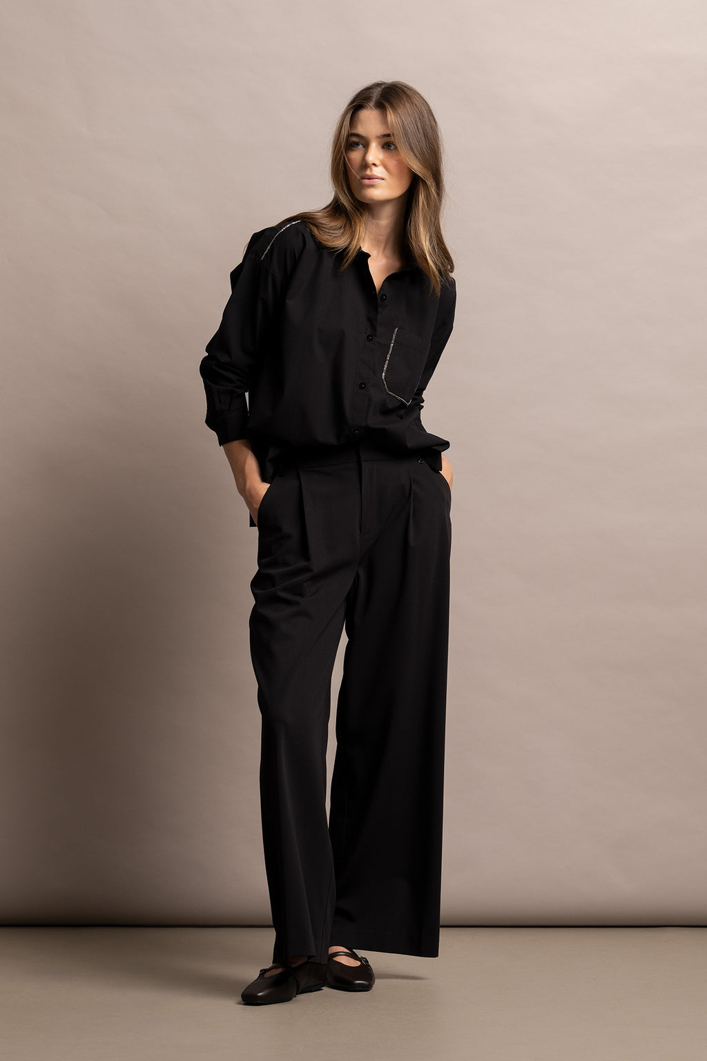 CAMISA OVERSIZE COM MISSANGAS