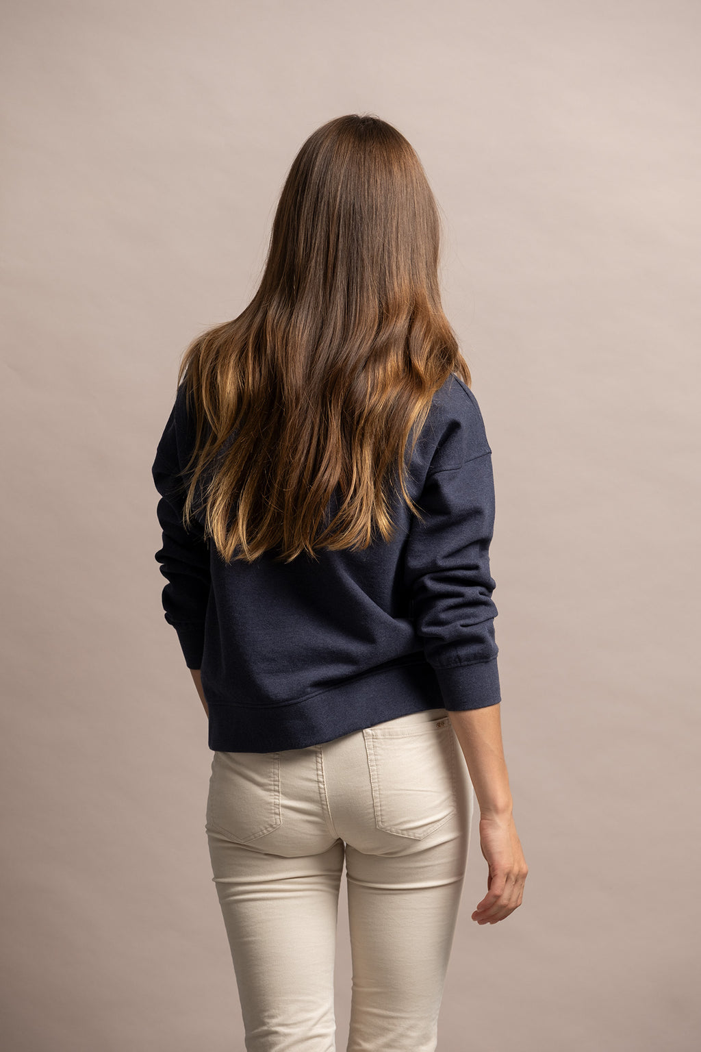SWEATSHIRT BÁSICA COM DECOTE REDONDO