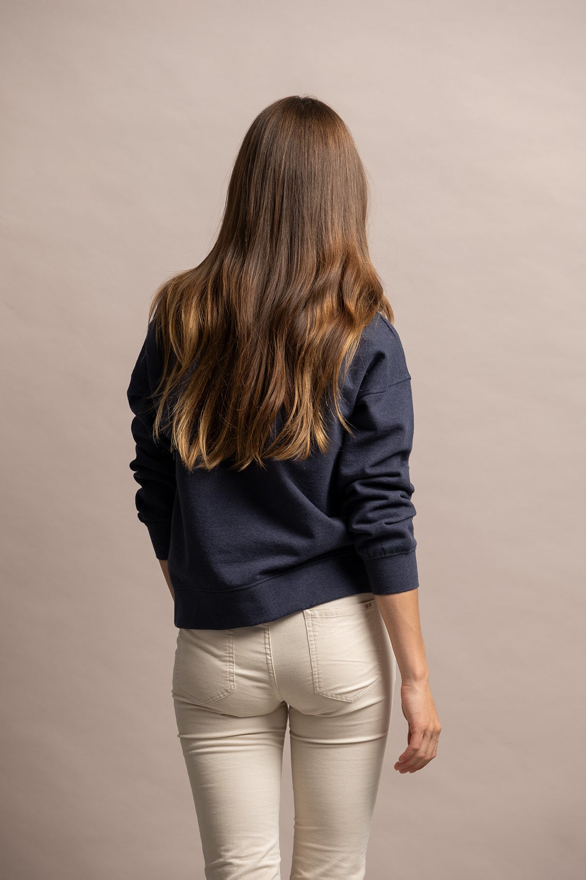 SWEATSHIRT BÁSICA COM DECOTE REDONDO