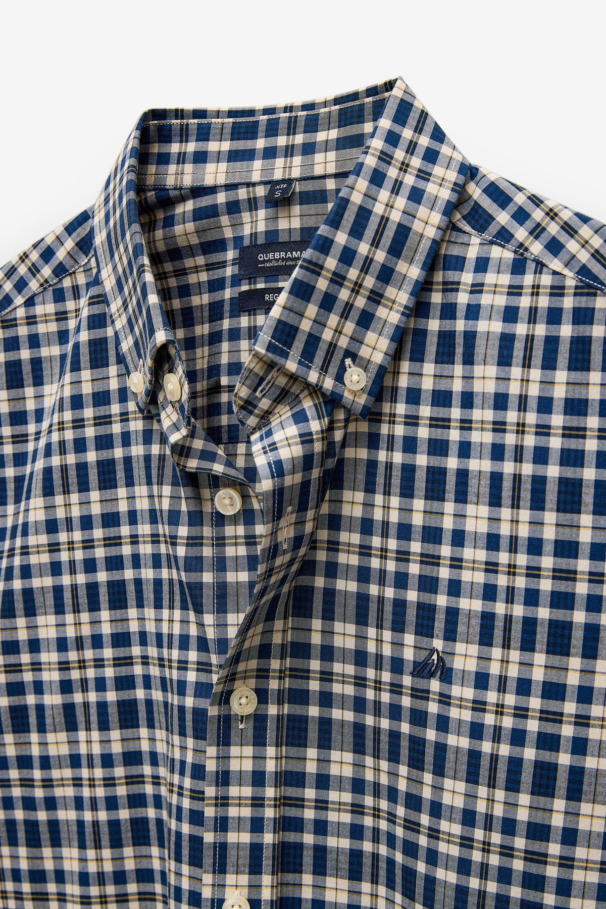 CAMISA AOS QUADRADOS