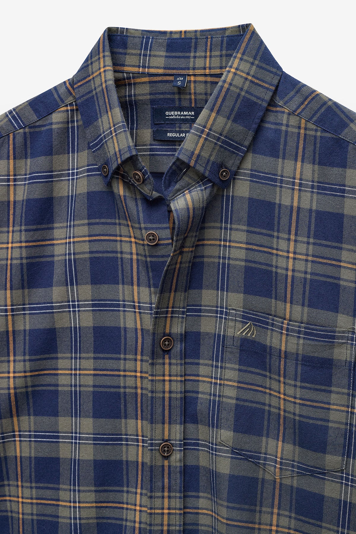 CAMISA AOS QUADRADOS