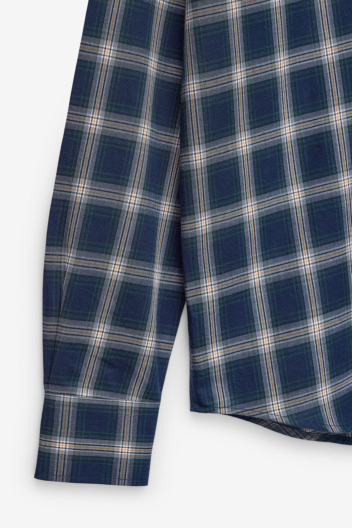 CAMISA AOS QUADRADOS
