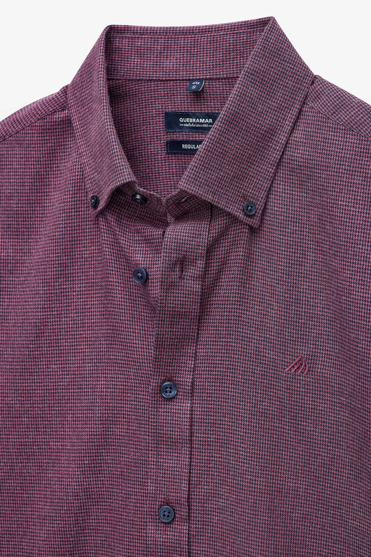 CAMISA AOS QUADRADOS