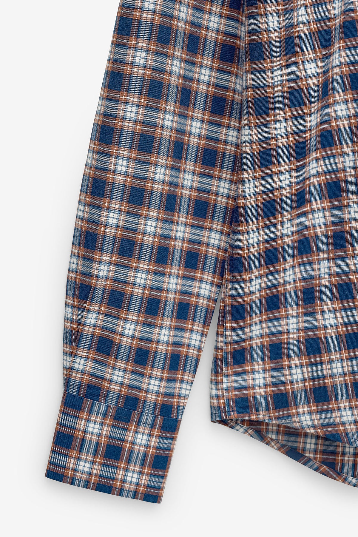 CAMISA AOS QUADRADOS