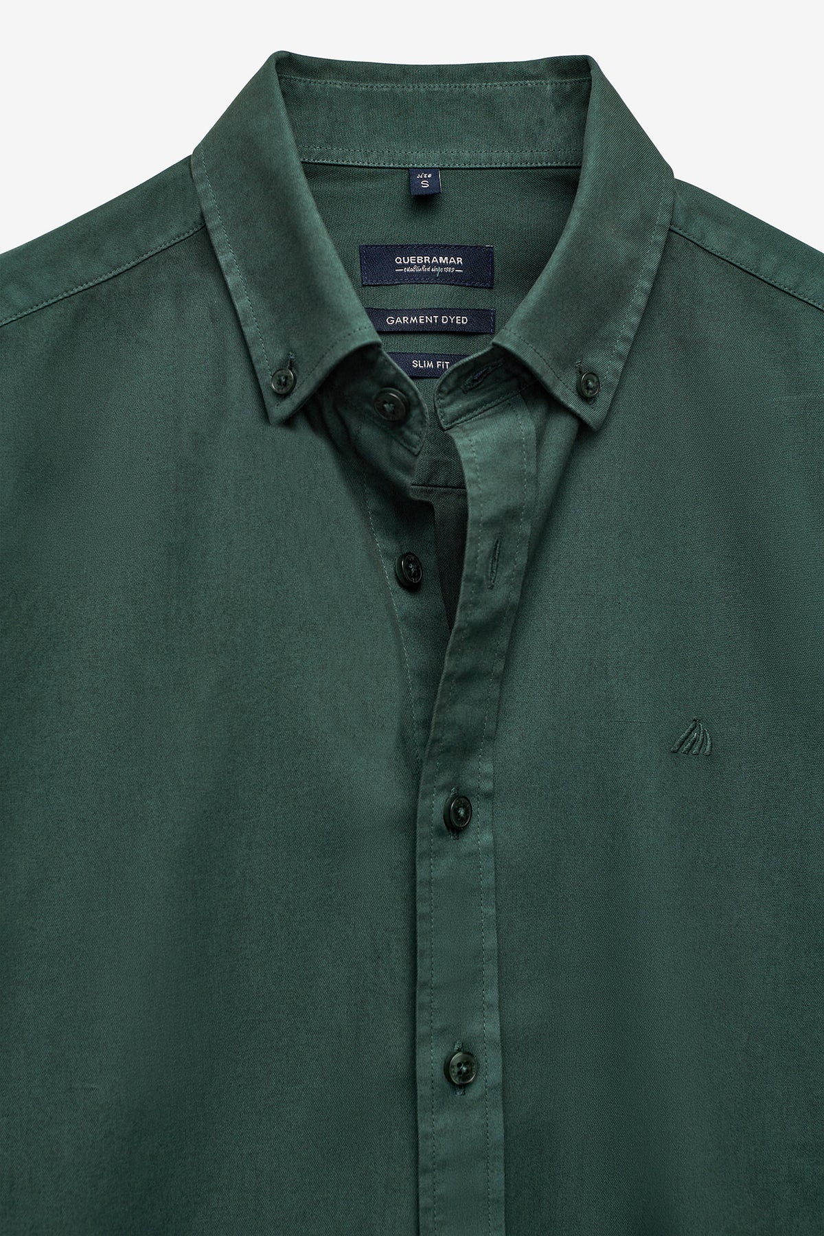 CAMISA SLIM FIT EN SARGA LAVADA