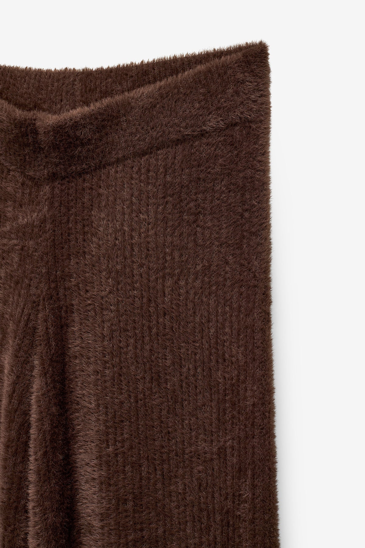 PANTALÓN ANCHO DE PELUCHE
