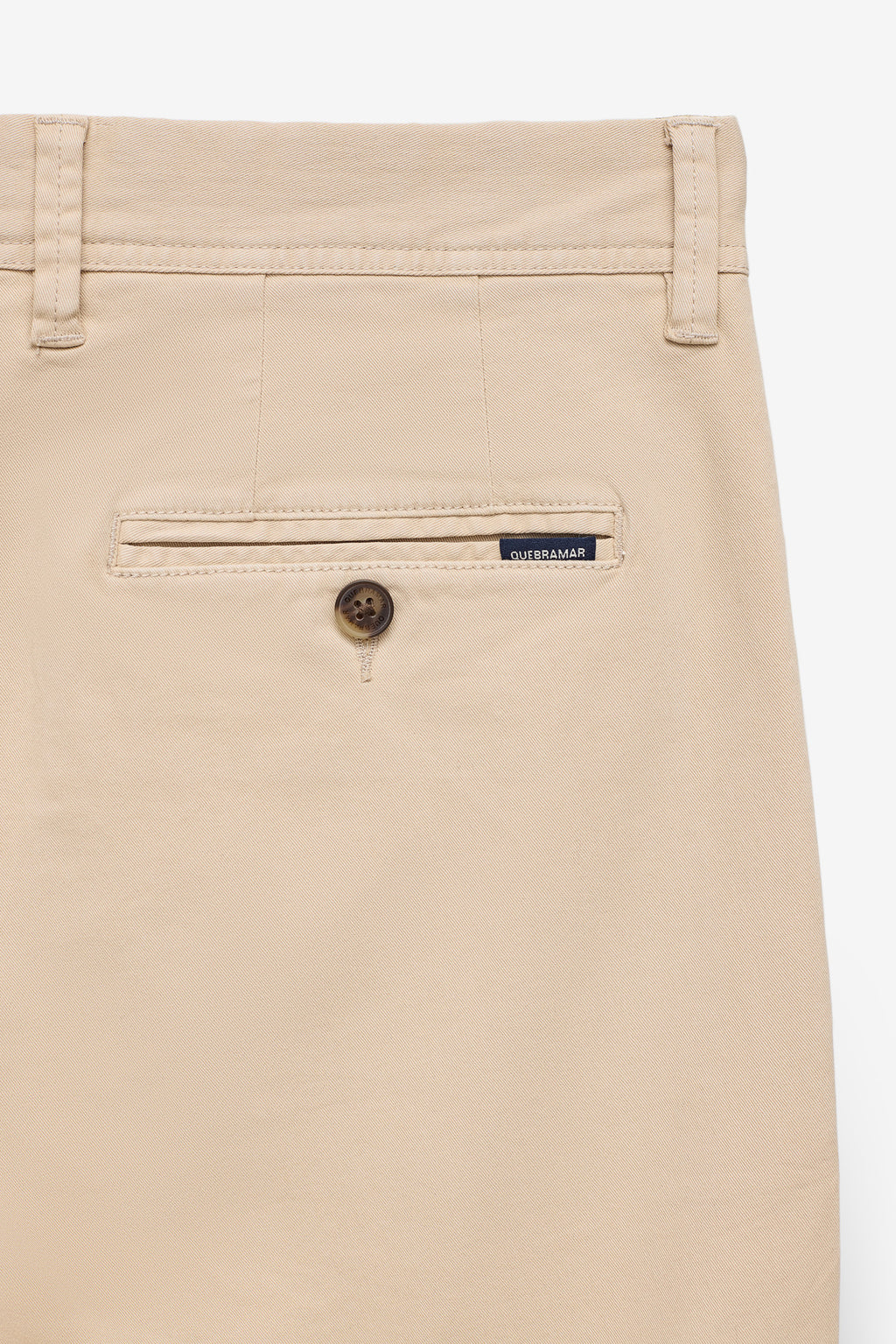 Pantalones chinos de sarga con pinzas