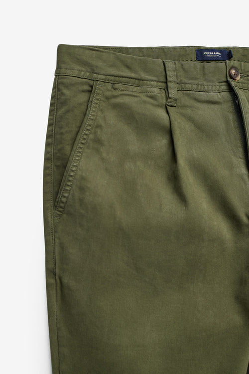 PANTALONES CHINO SARGAS CON PINZAS