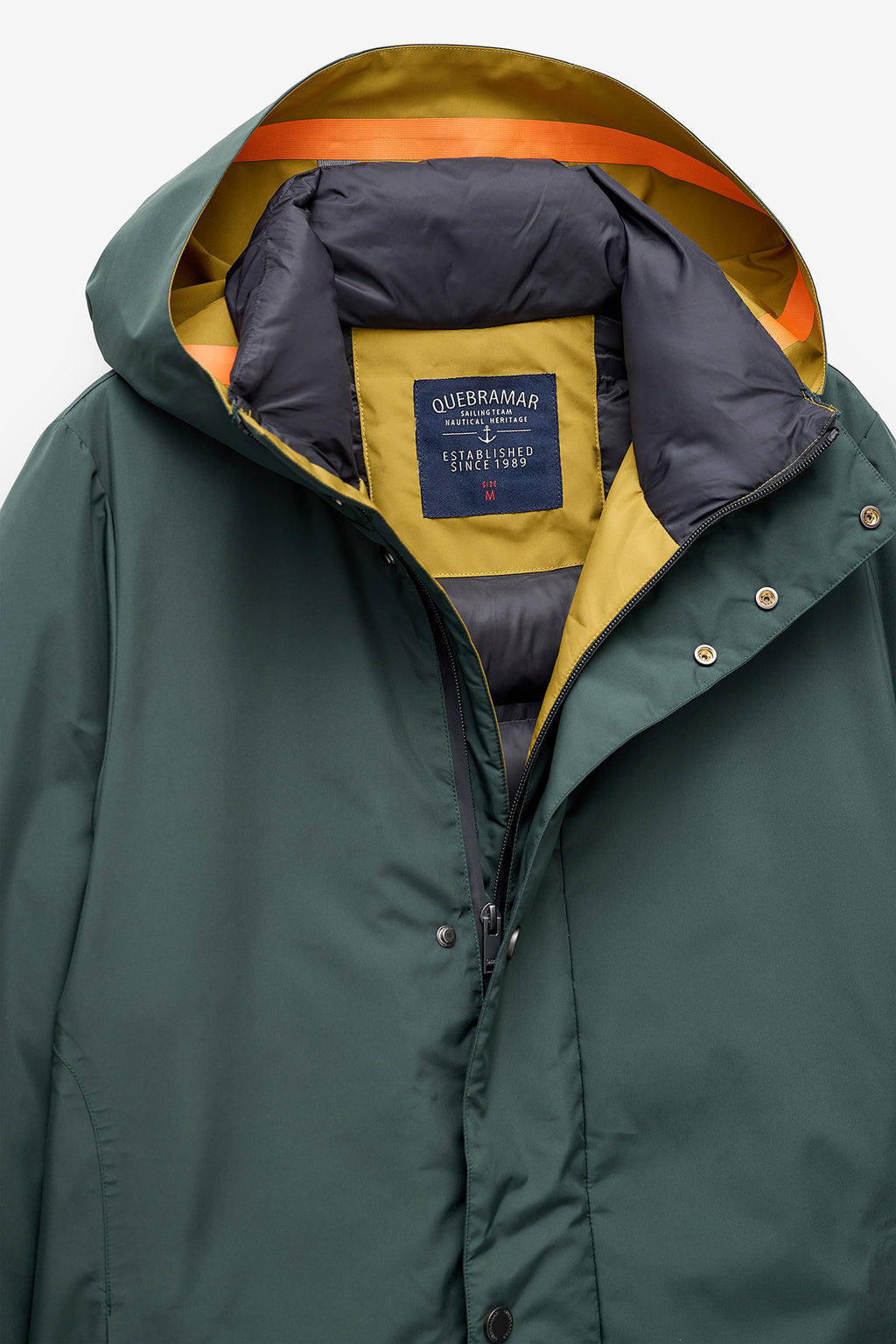 PARKA ACOLCHADA CON CAPUCHA