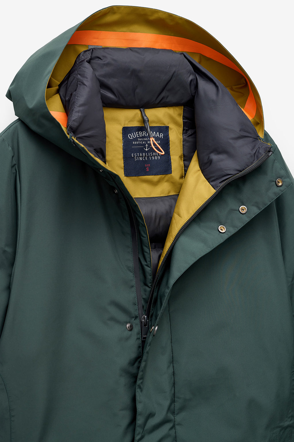 PARKA ACOLCHADA CON CAPUCHA