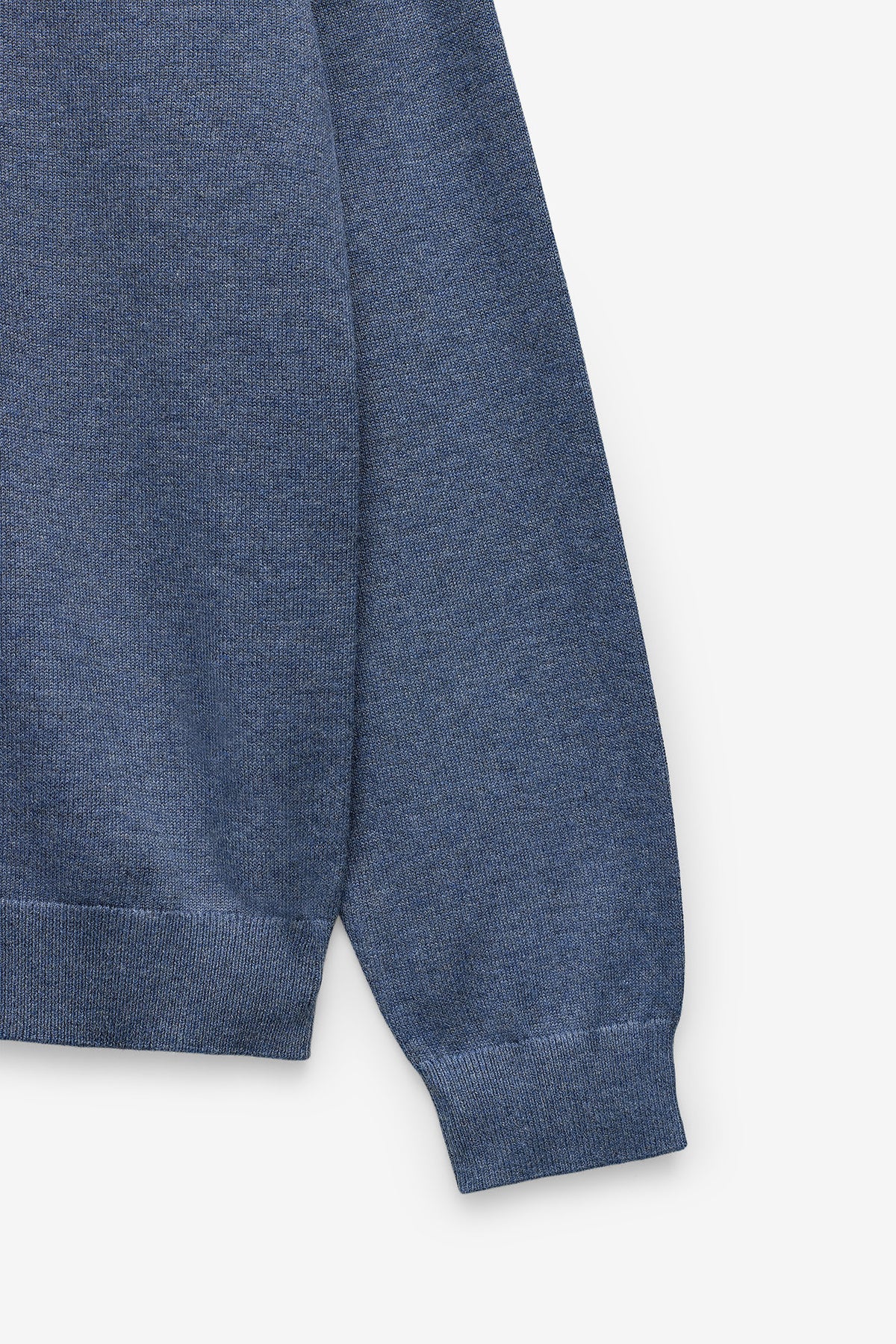 CAMISOLA BÁSICA COM DECOTE REDONDO