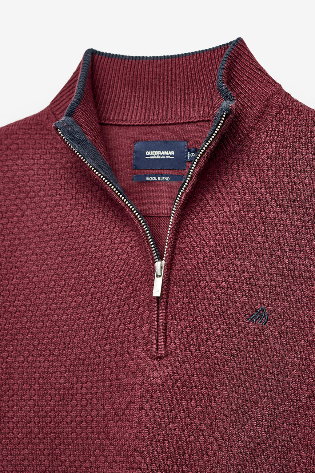 CAMISOLA ESTRUTURADA COM FECHO