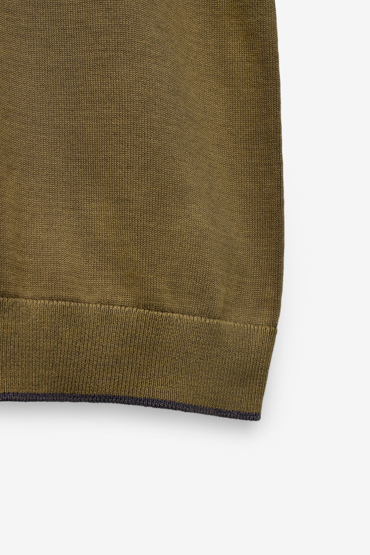 CAMISOLA GOLA POLO COM BOTÕES