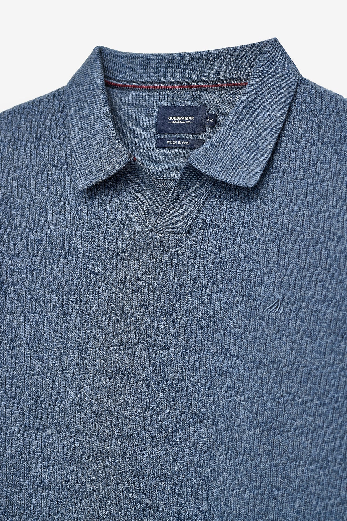 CAMISOLA COM GOLA DE POLO