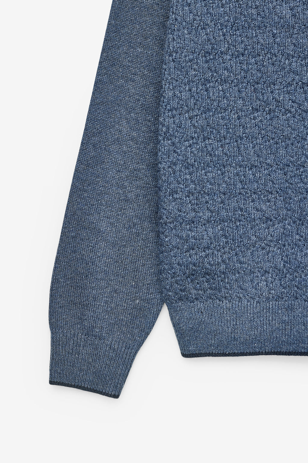 CAMISOLA COM GOLA DE POLO