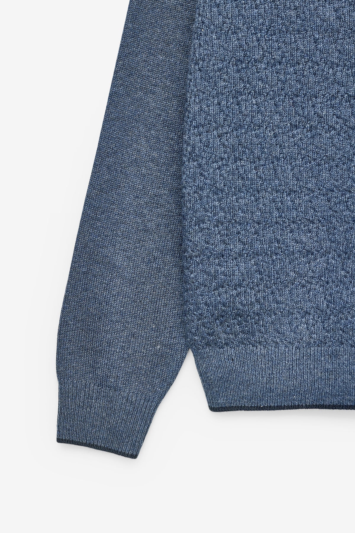CAMISOLA COM GOLA DE POLO