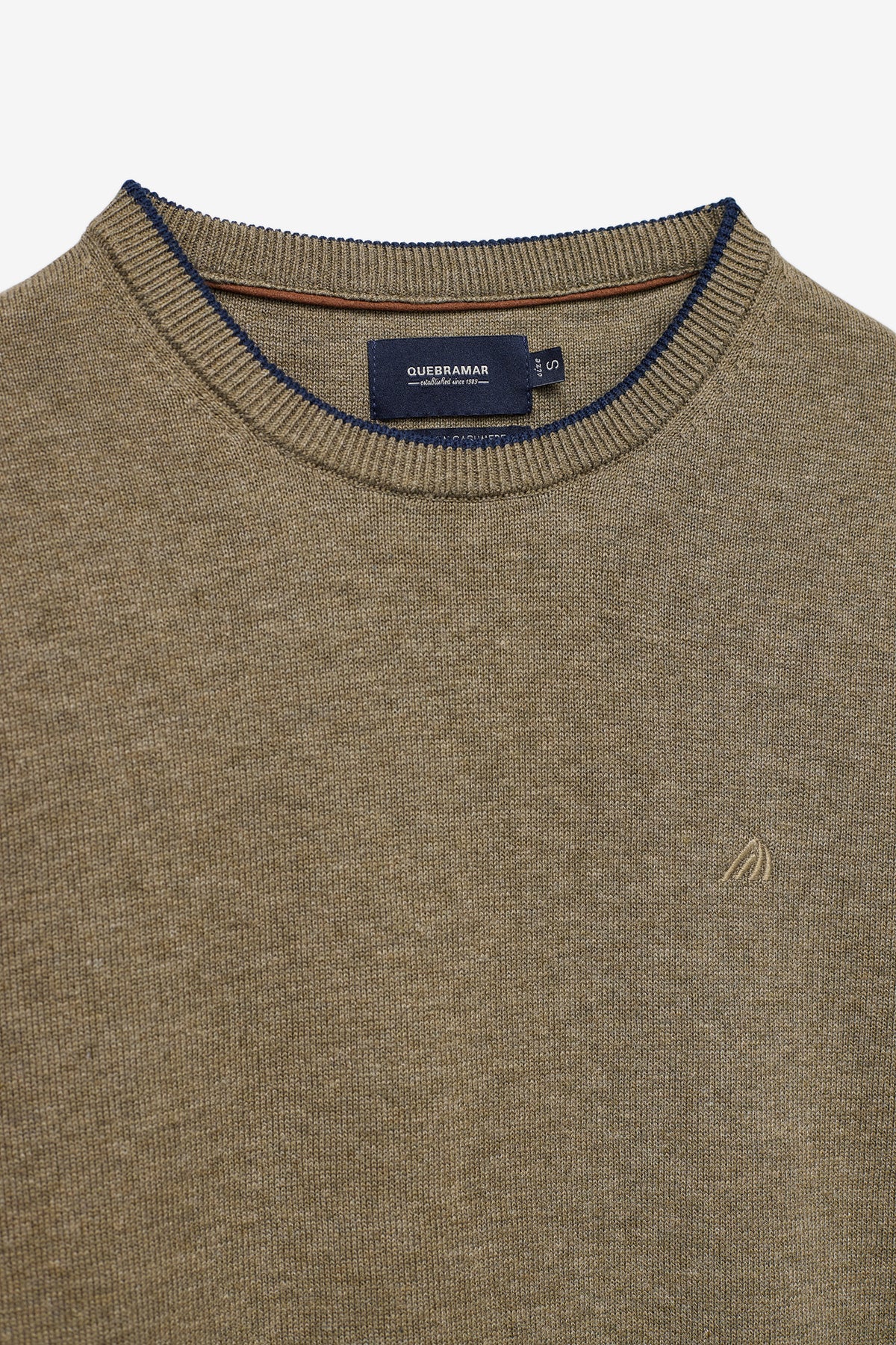 CAMISOLA DECOTE REDONDO COM CAXEMIRA