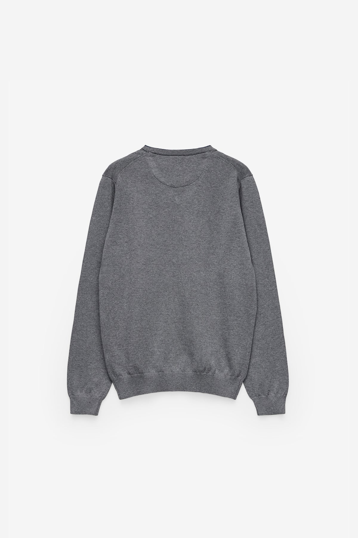 JERSEY DE CASHMERE Y ESCOTE EN V