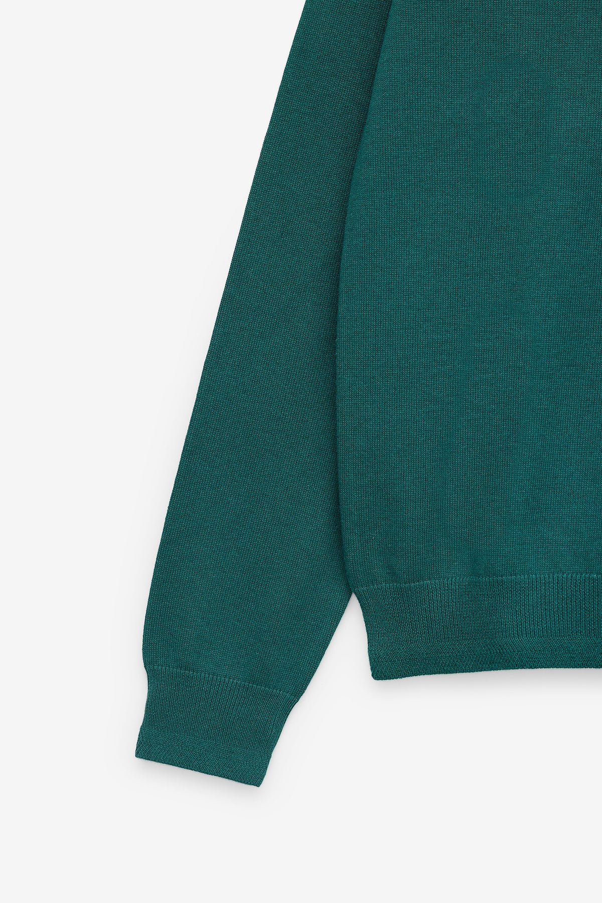 CAMISOLA BÁSICA COM GOLA DE POLO