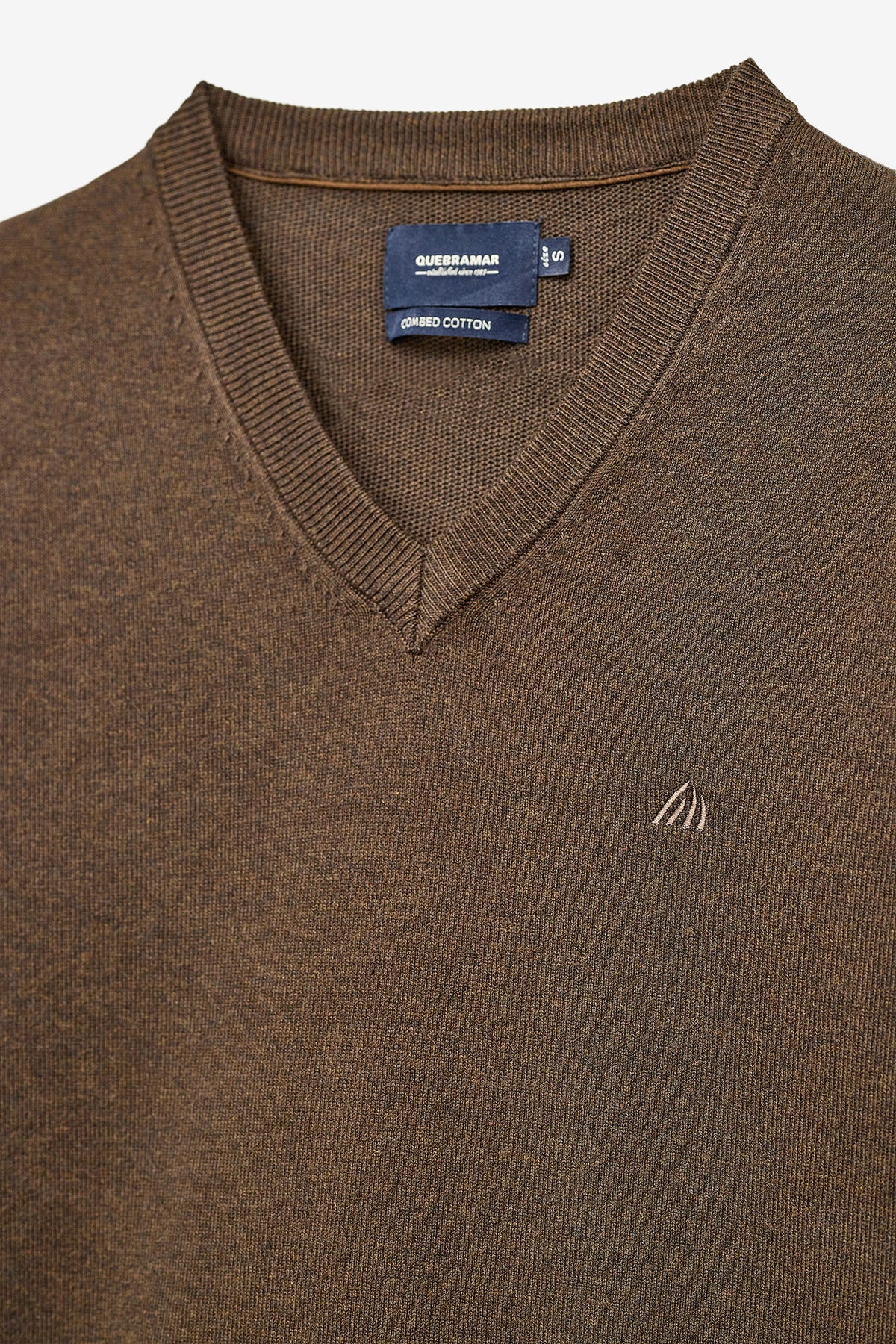 CAMISOLA DE MALHA BÁSICA DECOTE EM V