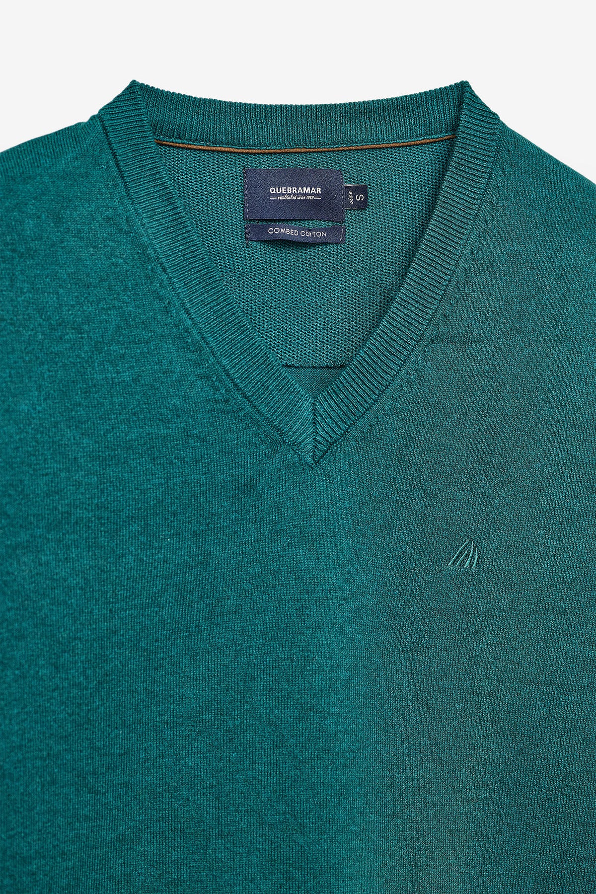 CAMISOLA DE MALHA BÁSICA DECOTE EM V