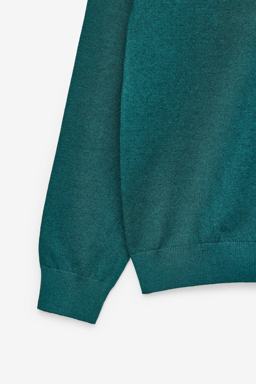 CAMISOLA DE MALHA BÁSICA DECOTE EM V