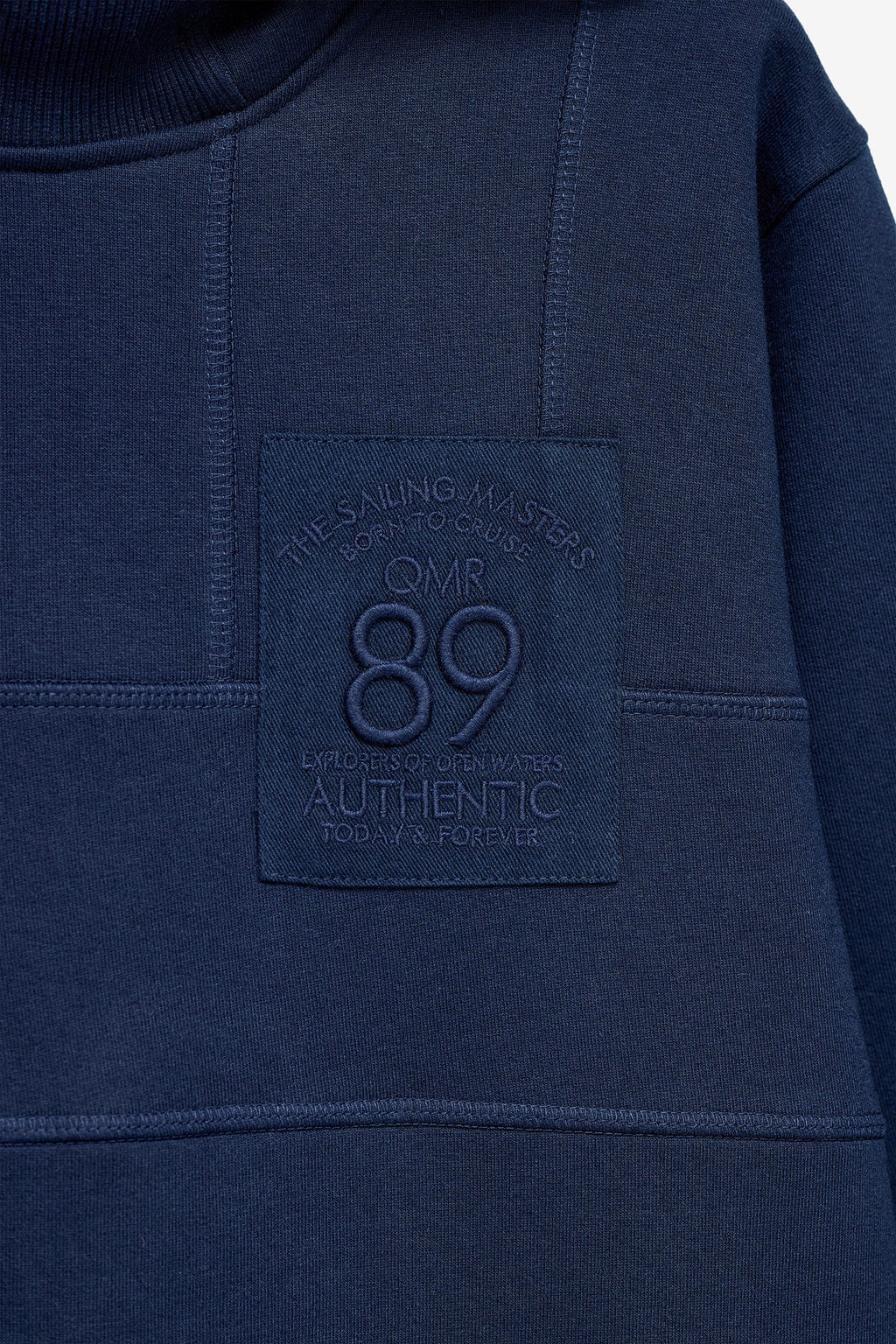 SWEATSHIRT QMR COM CAPUZ