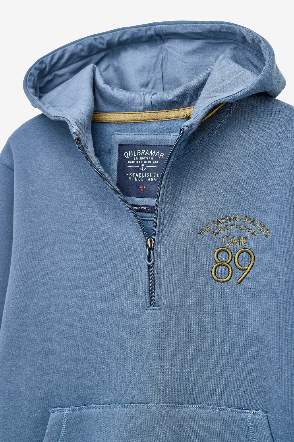 SWEATSHIRT COM CAPUZ E 1/2 FECHO