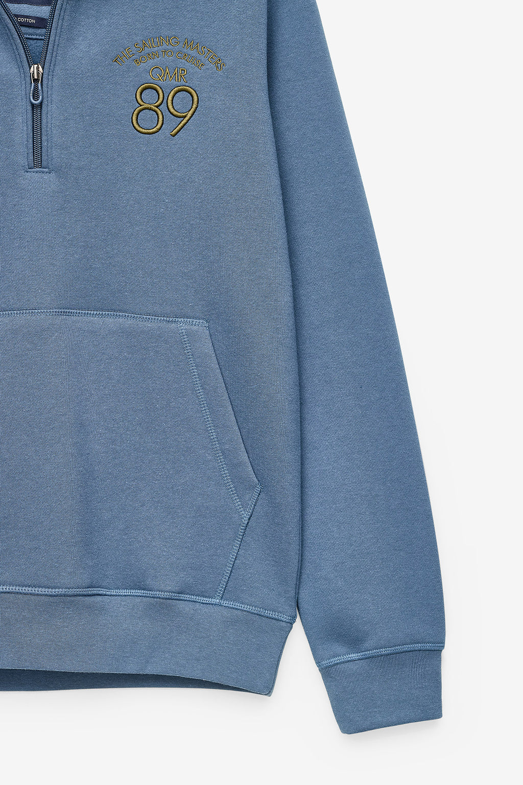 SWEATSHIRT COM CAPUZ E 1/2 FECHO