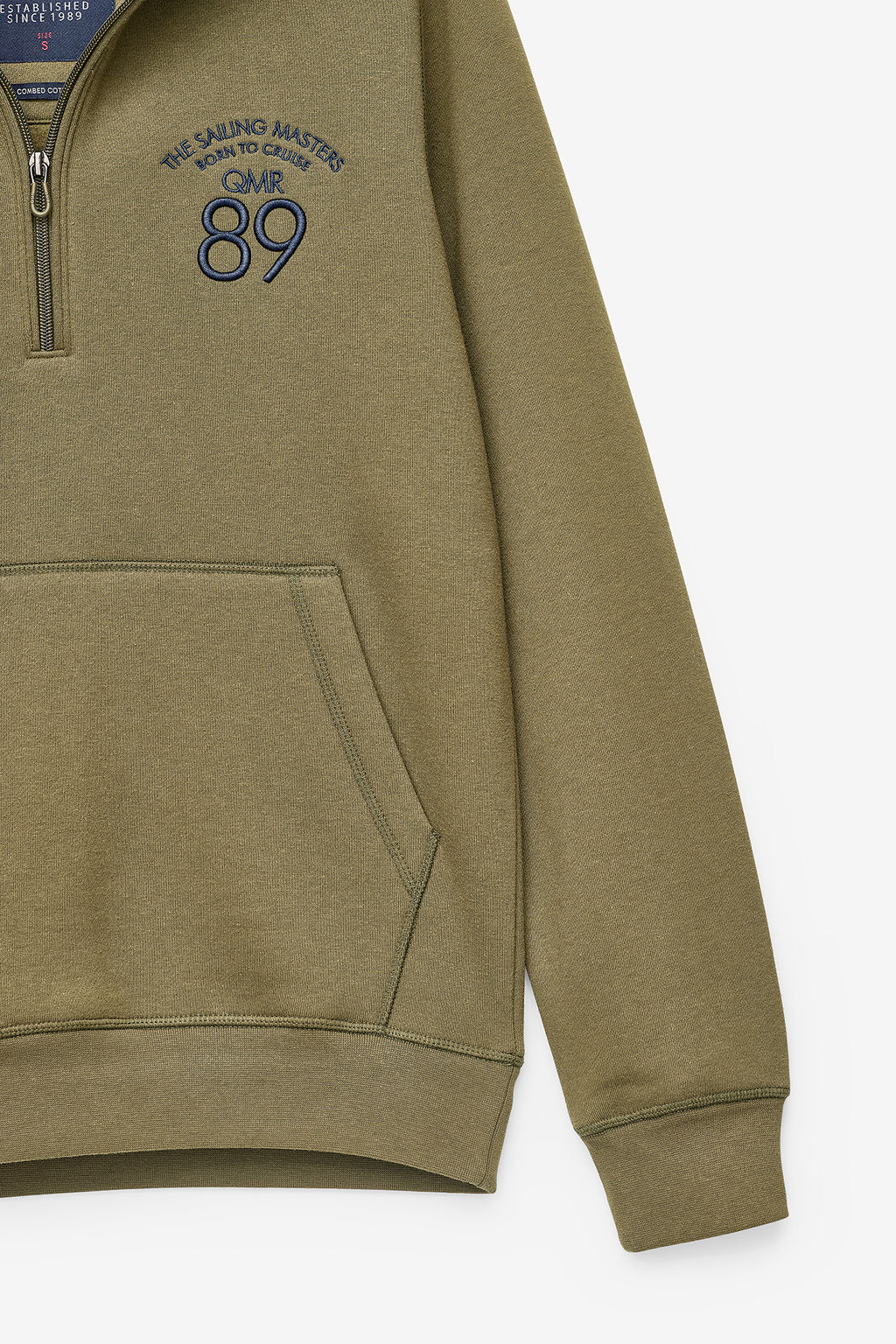 SWEATSHIRT COM CAPUZ E 1/2 FECHO