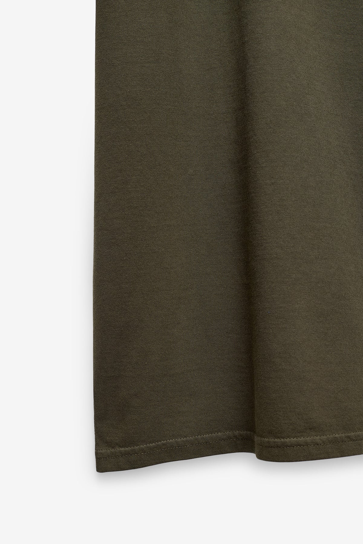 T-SHIRT COM PRINT EM ALGODÃO ORGÂNICO