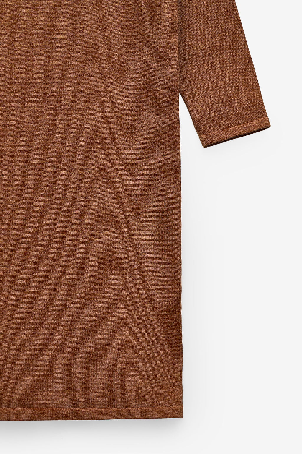 VESTIDO EM MALHA GOLA ALTA