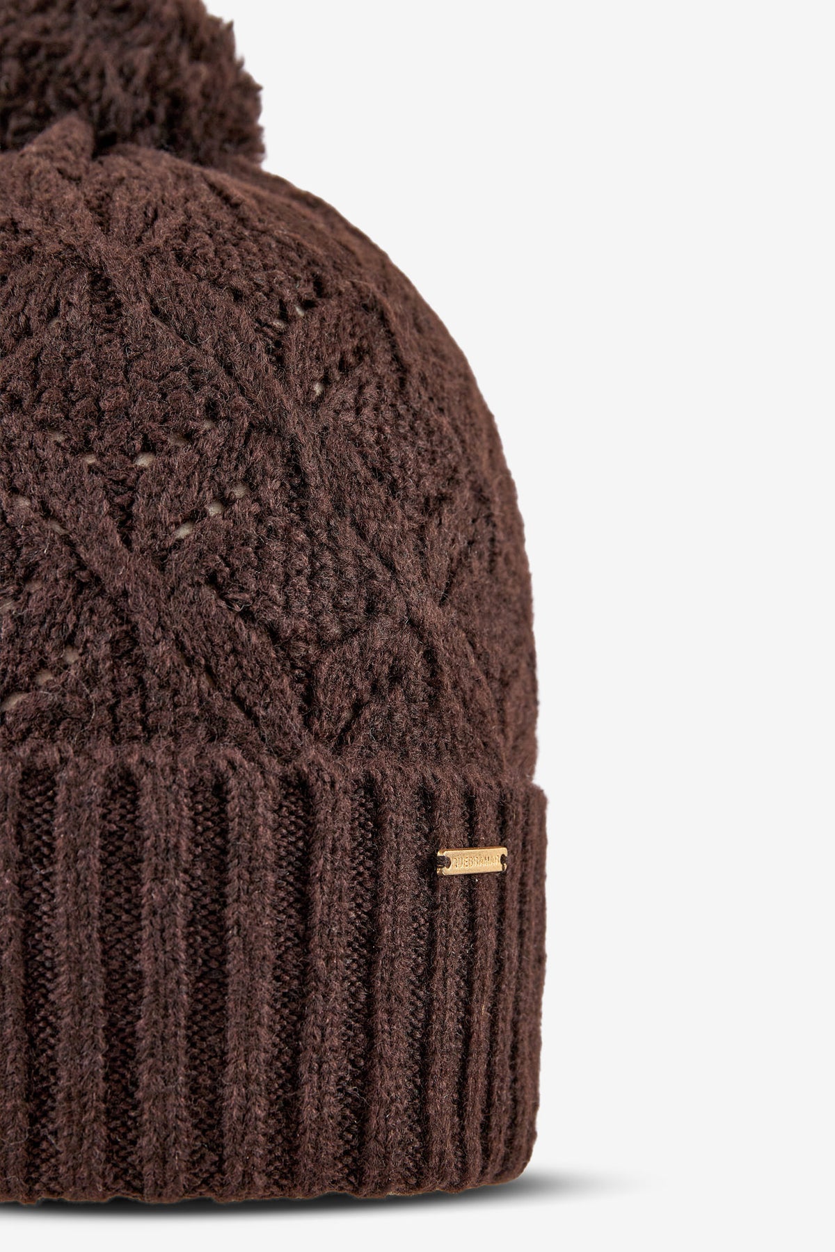 GORRO CON POMPÓN